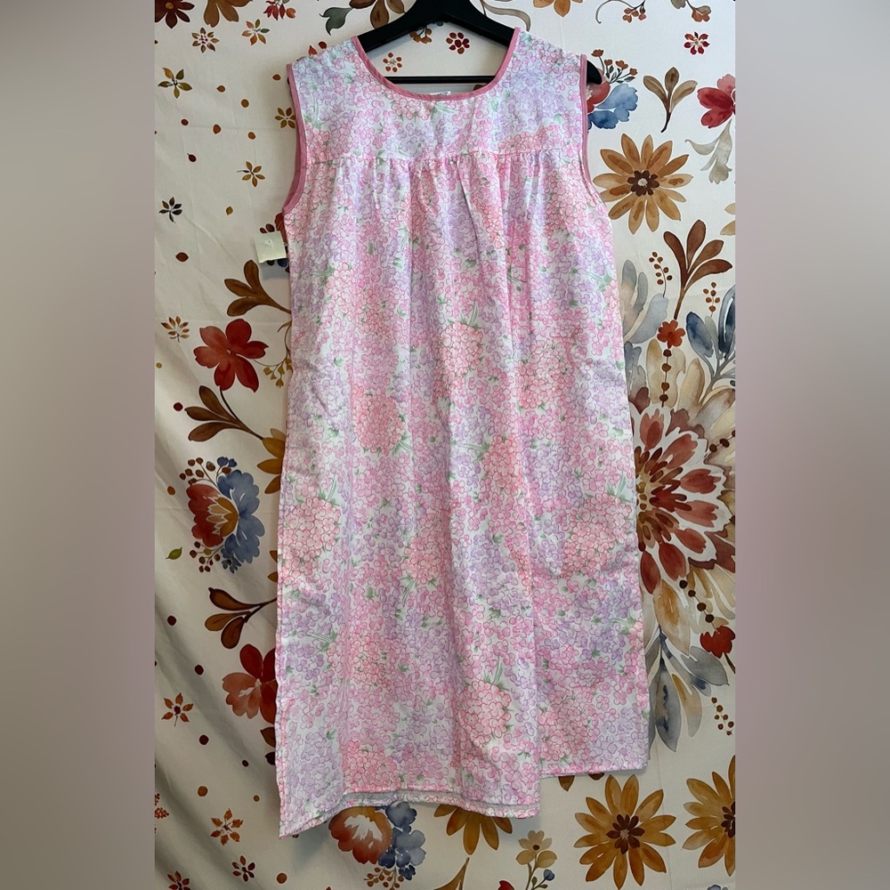 NWT Vintage M White Pink Purple Floral Spring Girlhood Nightgown Sleepwear PJ - Picture 2 of 6